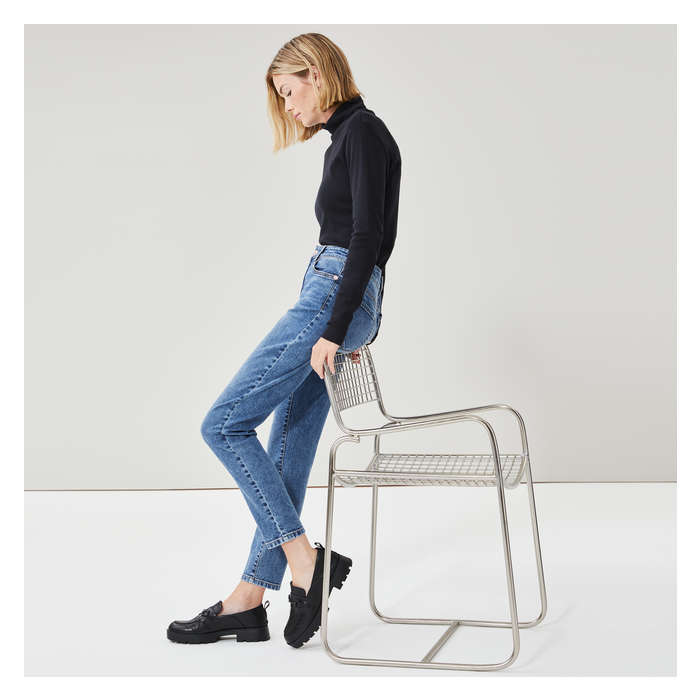 Aux Femmes Jean classique délavé moyen à coupe étroite - Laver Moyen